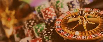 Tampilan live casino Hoki38 dengan dealer sungguhan dan meja kemenangan real-time untuk member Indonesia